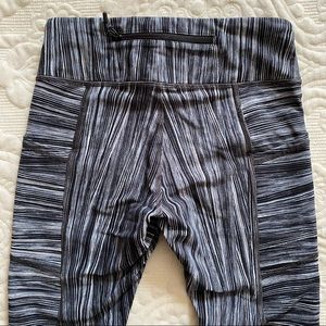 Lululemon crop pants with pockets